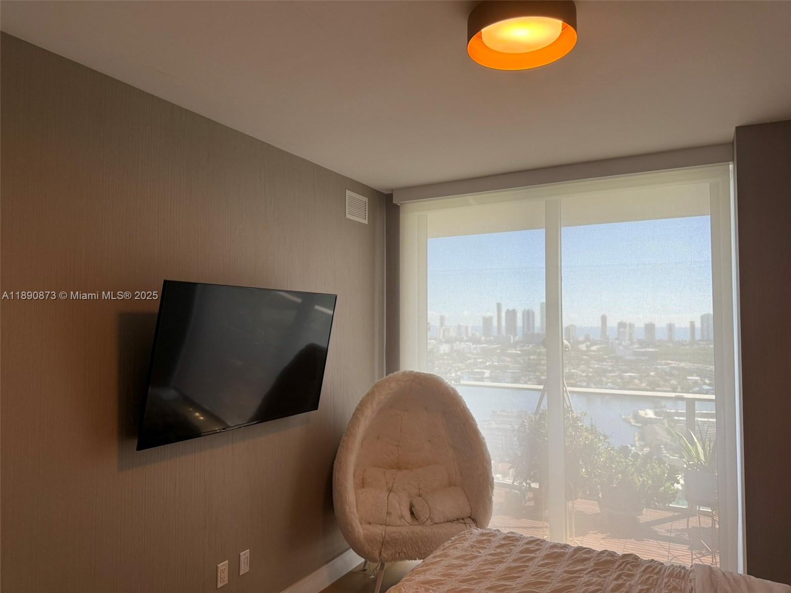 THE HARBOUR SOUTH CONDO - Residential Lease