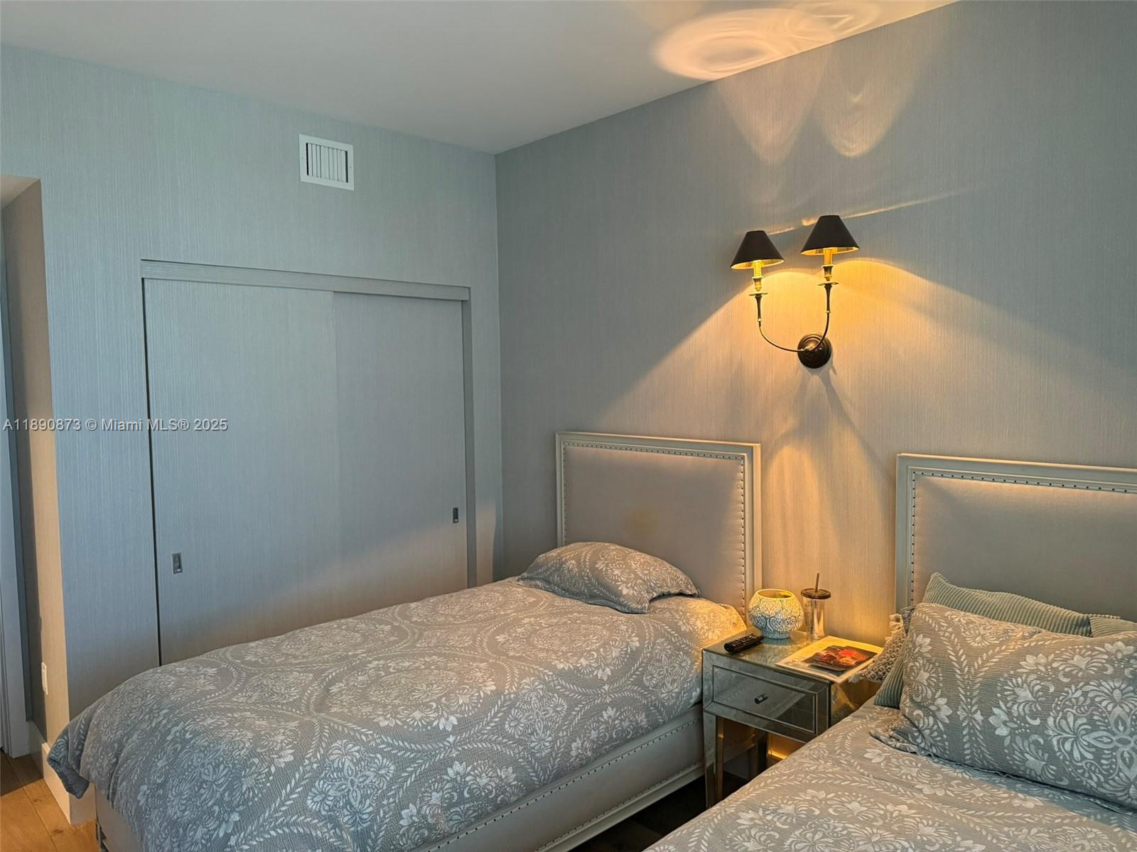 THE HARBOUR SOUTH CONDO - Residential Lease