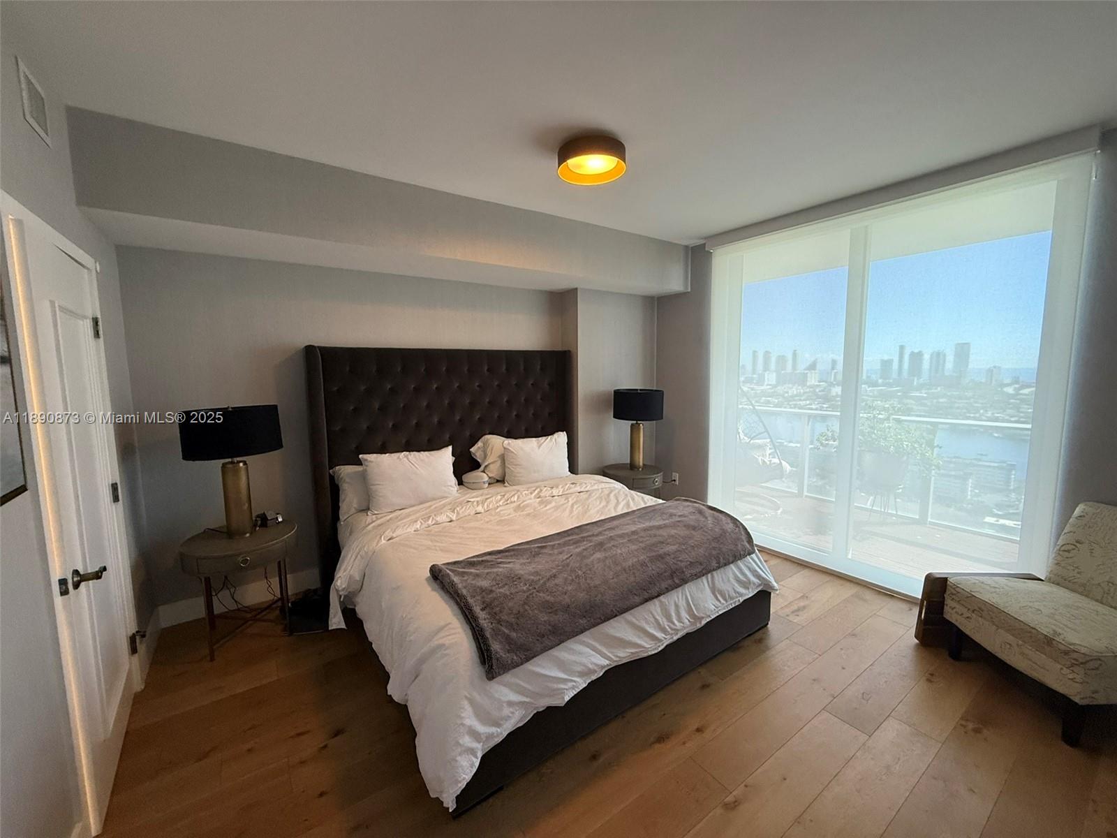 THE HARBOUR SOUTH CONDO - Residential Lease