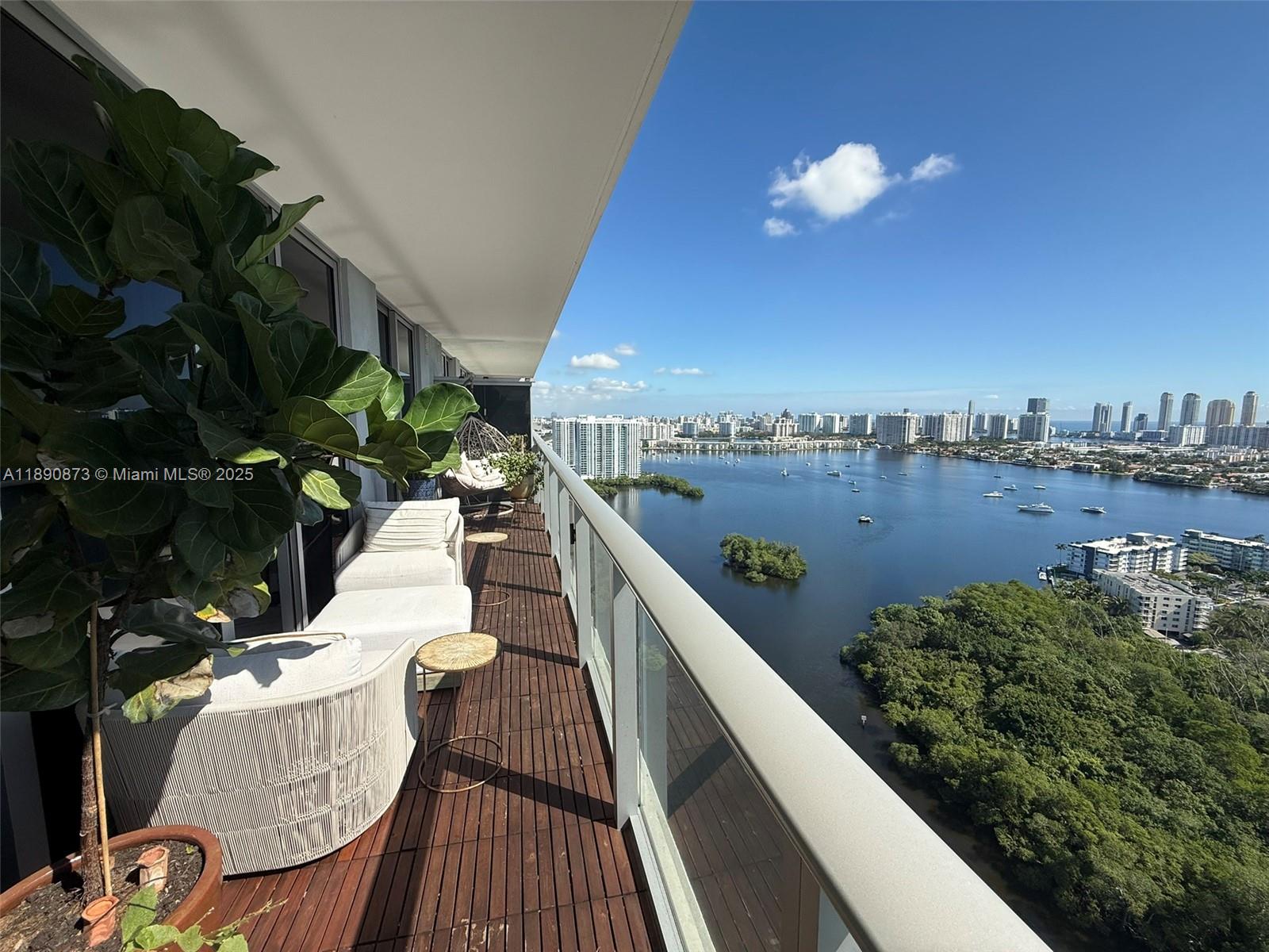 THE HARBOUR SOUTH CONDO - Residential Lease