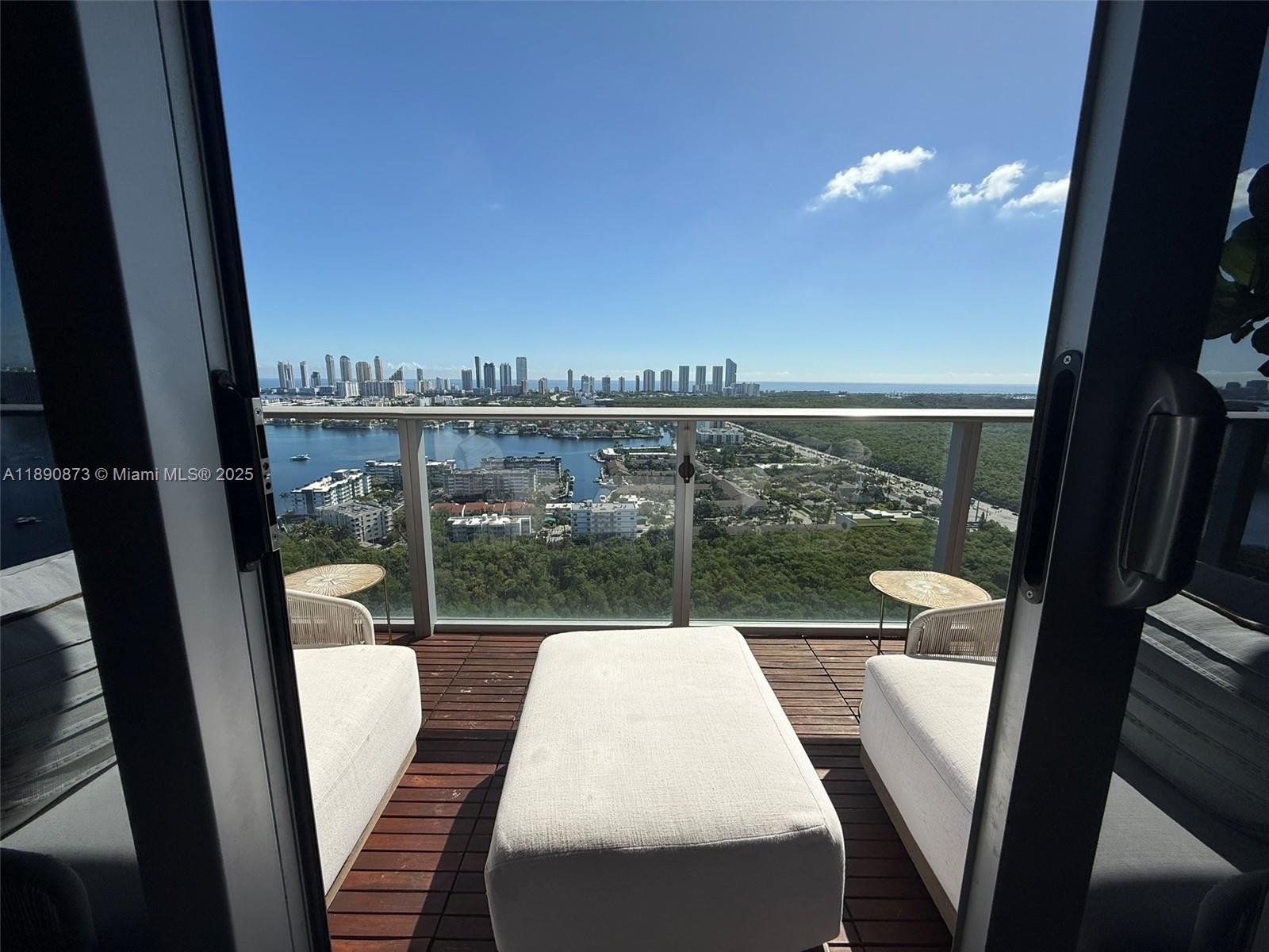 THE HARBOUR SOUTH CONDO - Residential Lease