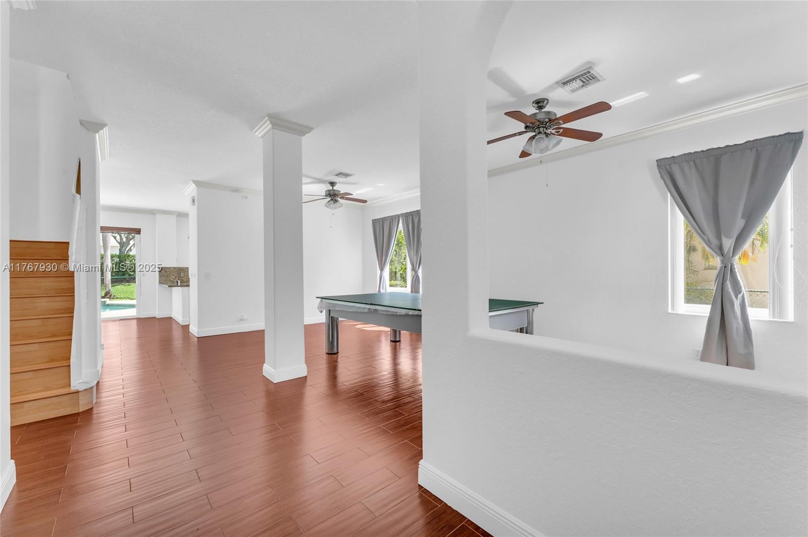 PEMBROKE SHORES - Residential