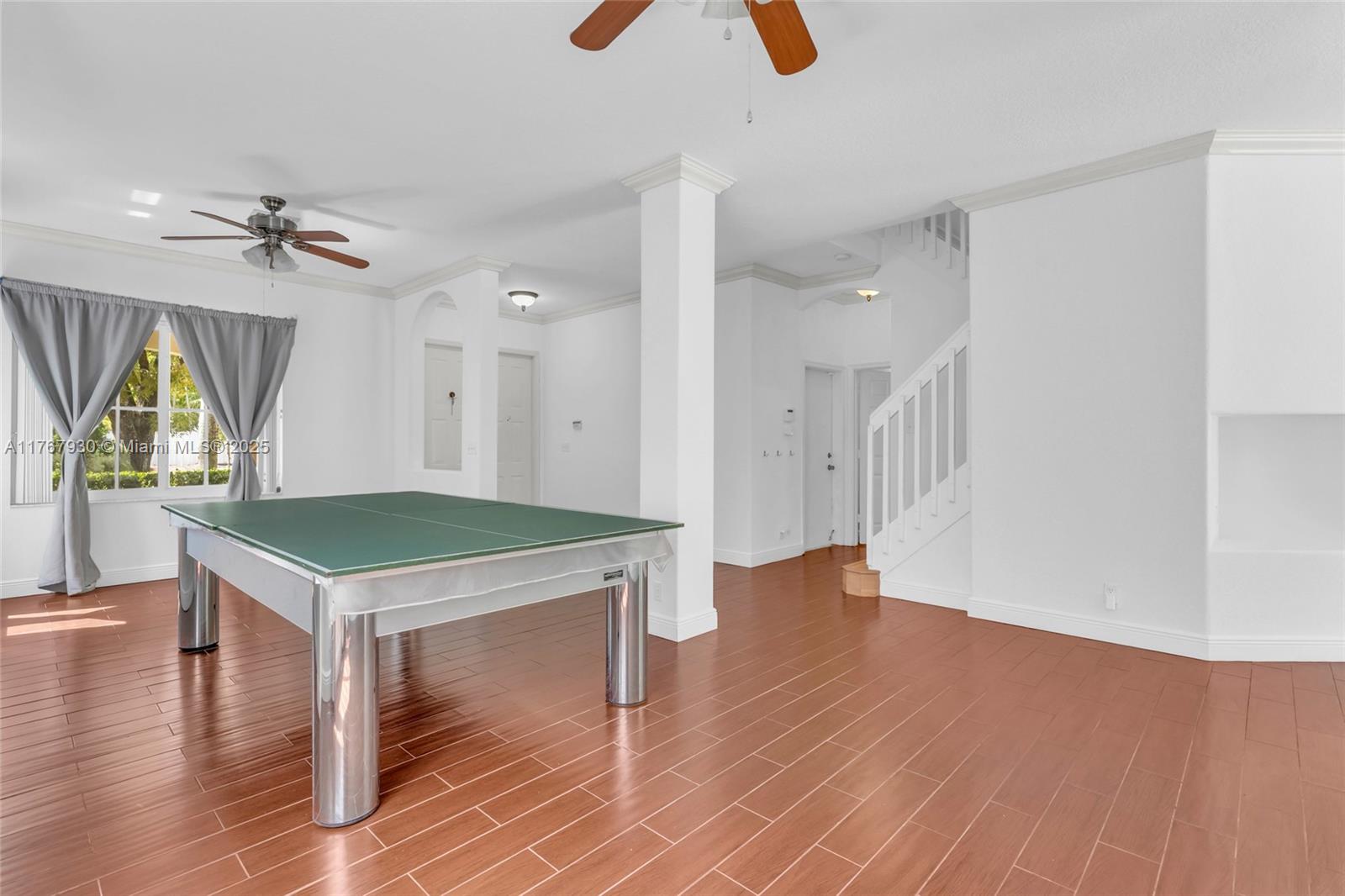 PEMBROKE SHORES - Residential