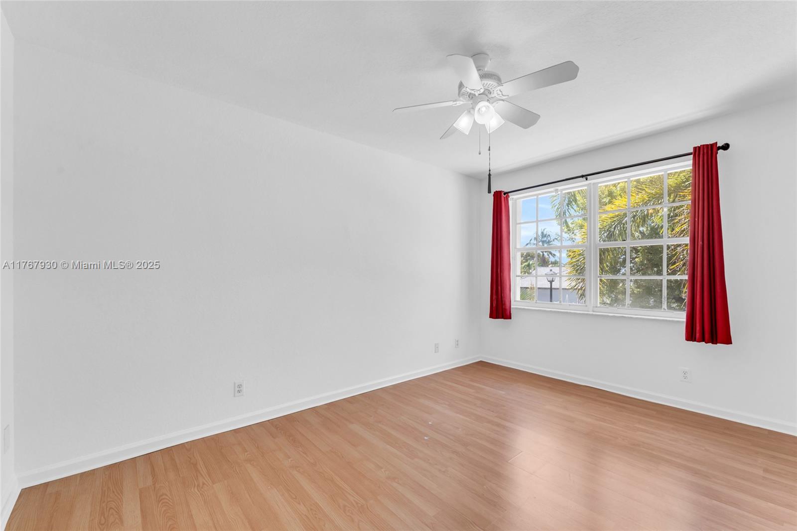 PEMBROKE SHORES - Residential