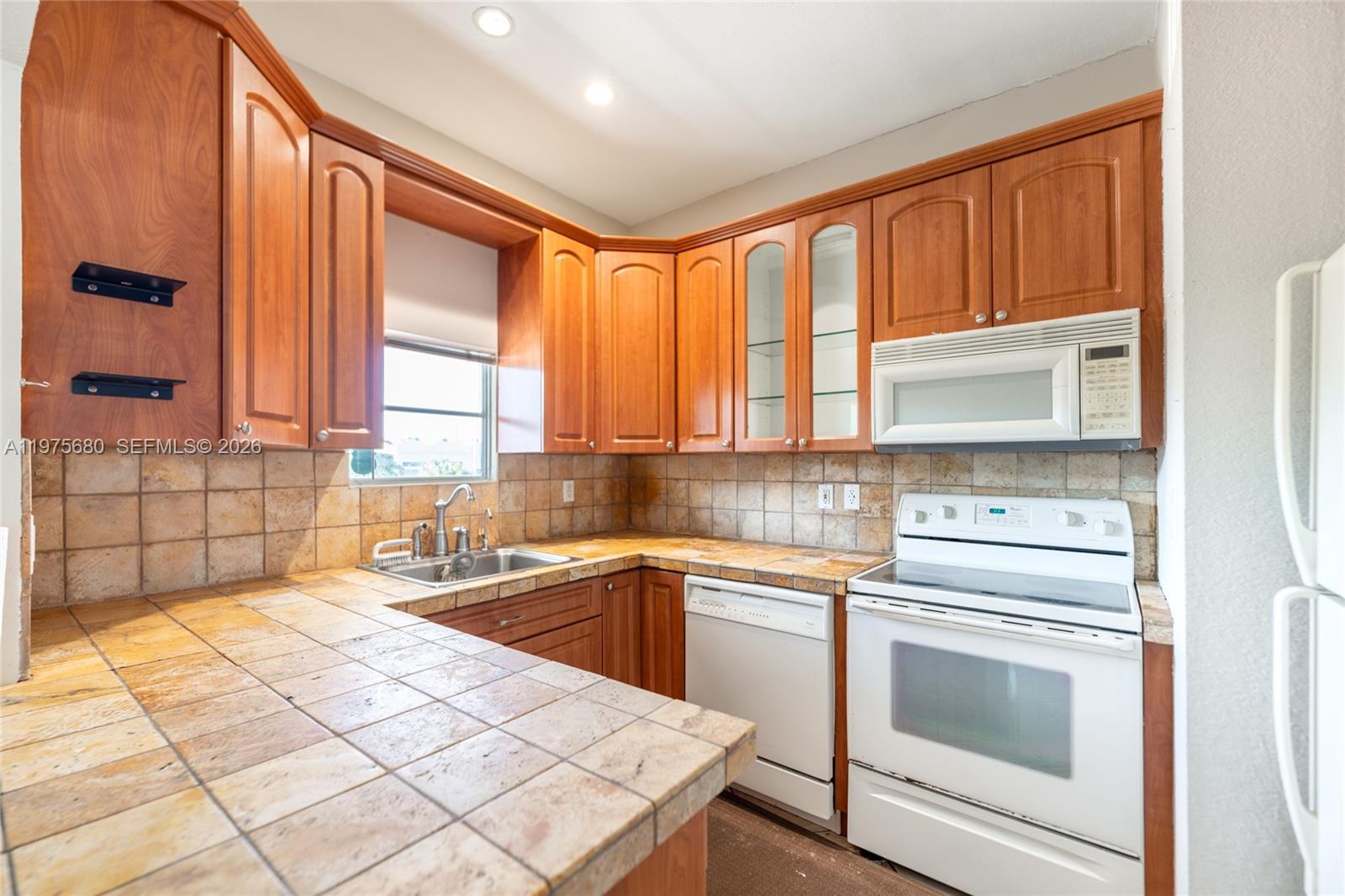 KEYSTONE MANOR CONDO - Residential