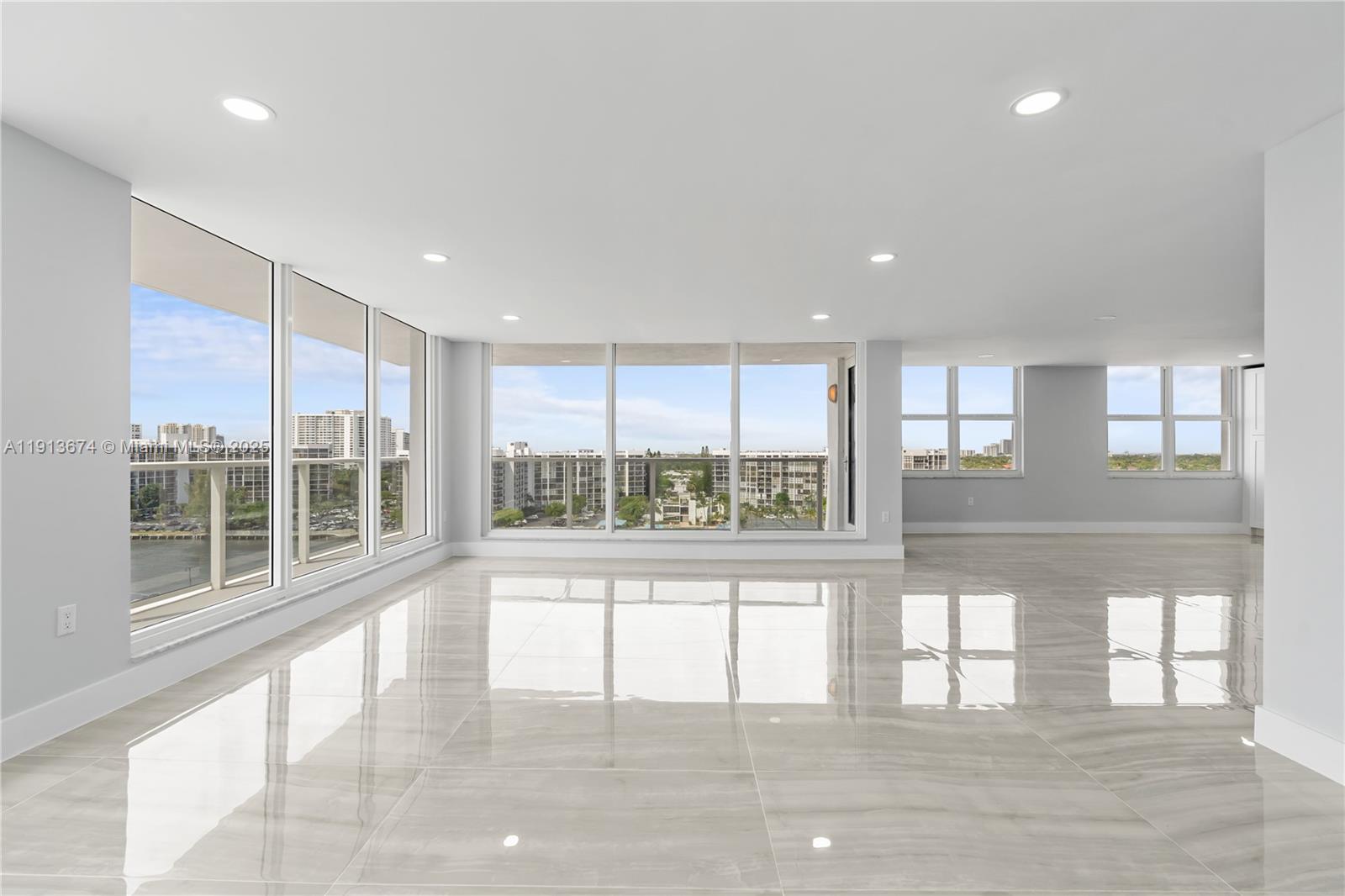 AQUARIUS CONDO - Residential