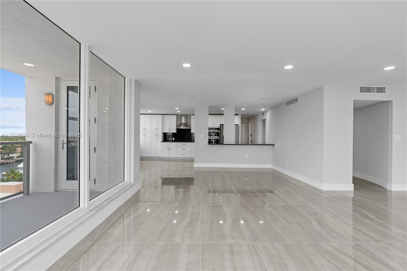 AQUARIUS CONDO - Residential