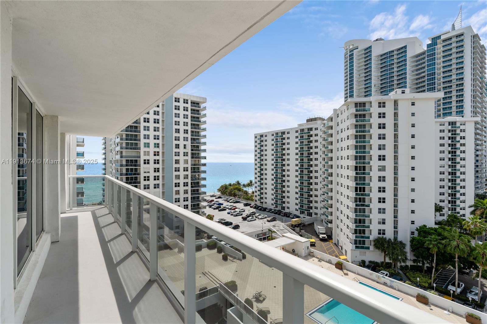 AQUARIUS CONDO - Residential