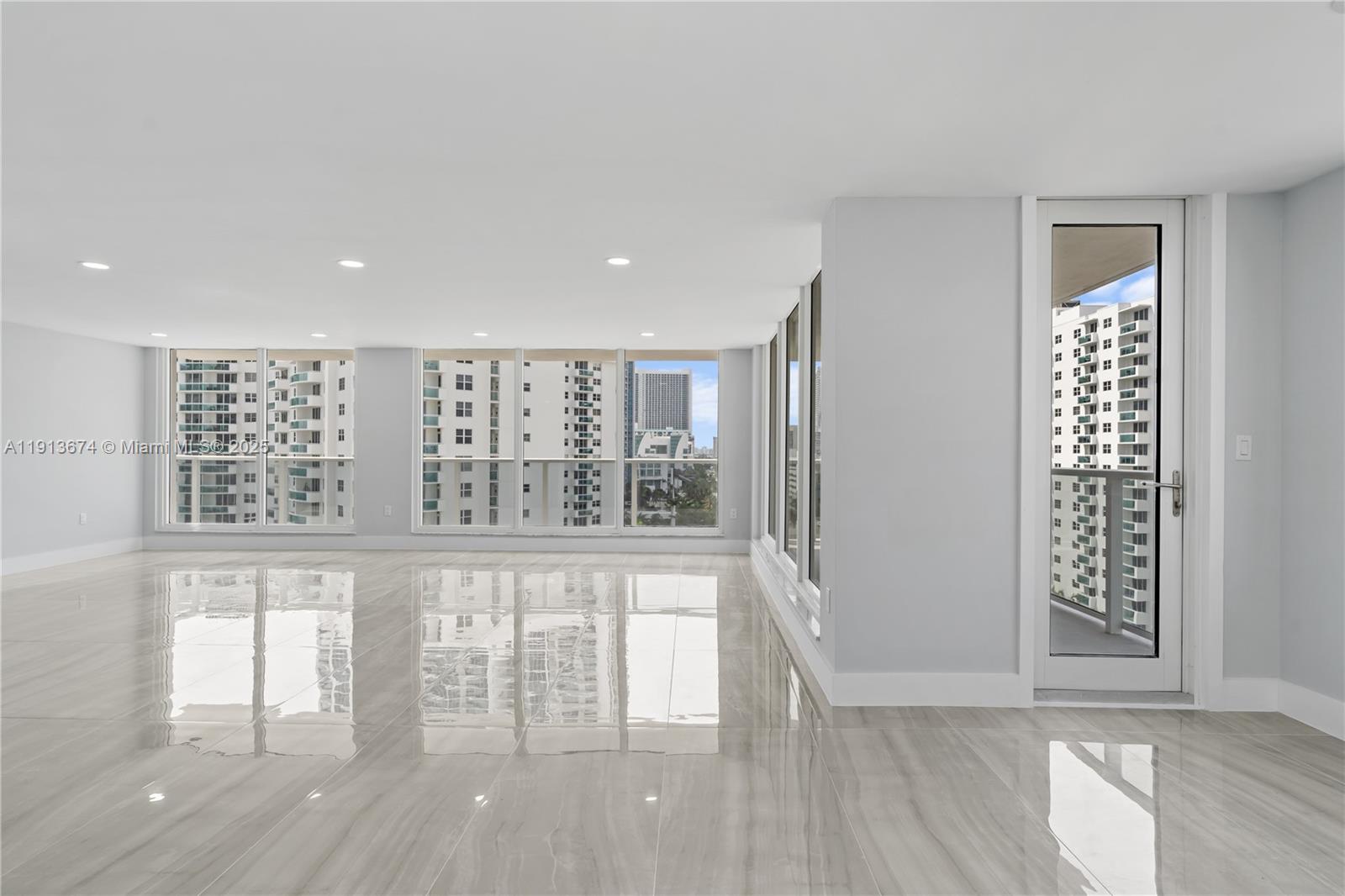 AQUARIUS CONDO - Residential