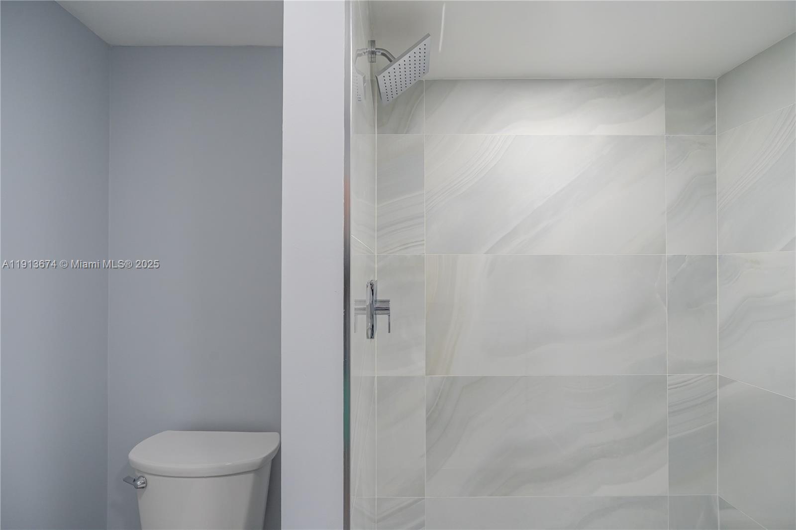 AQUARIUS CONDO - Residential