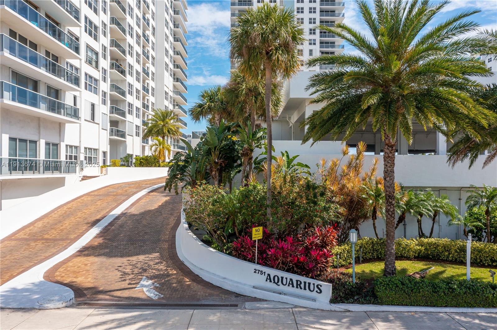 AQUARIUS CONDO - Residential