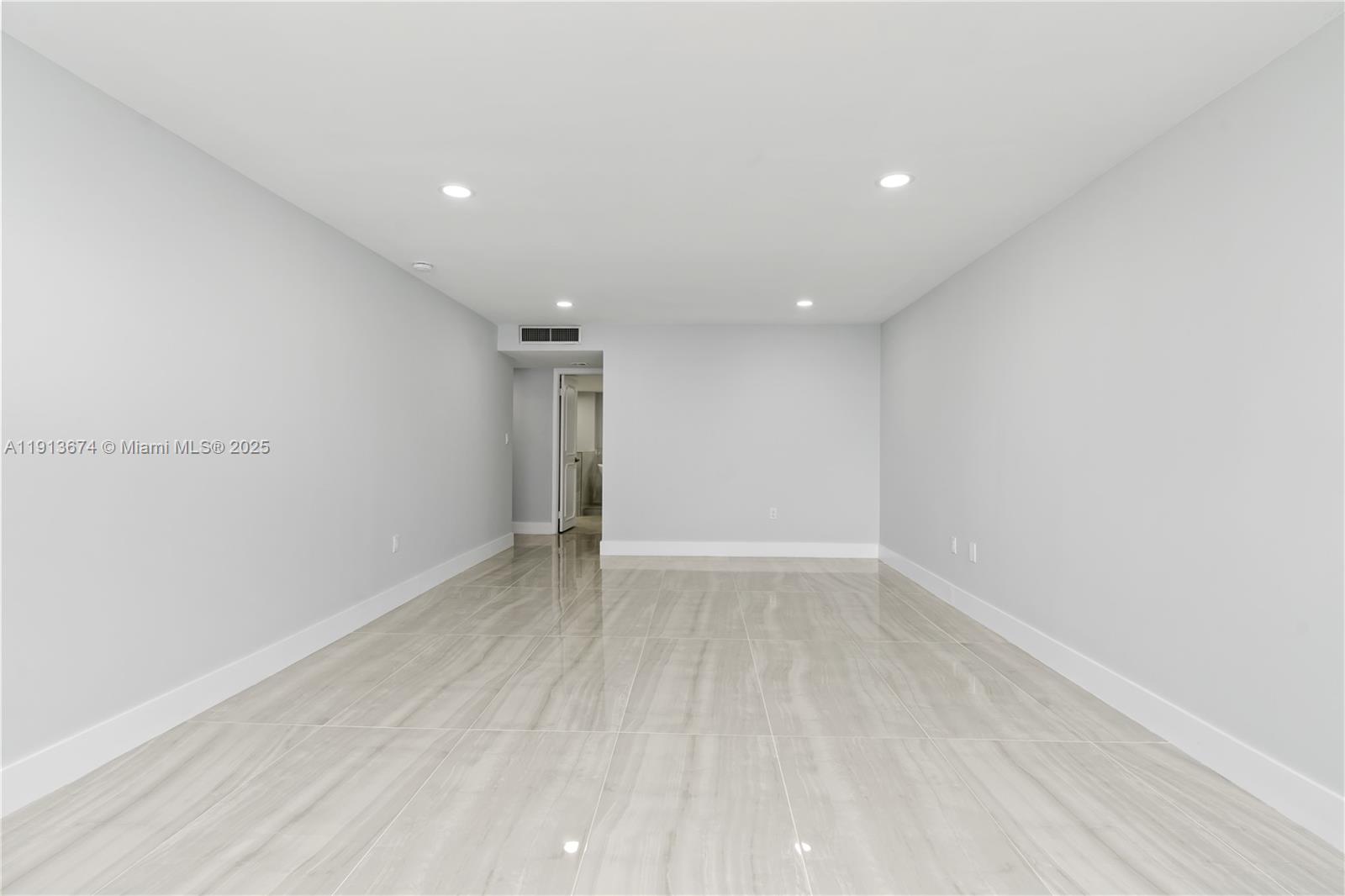 AQUARIUS CONDO - Residential