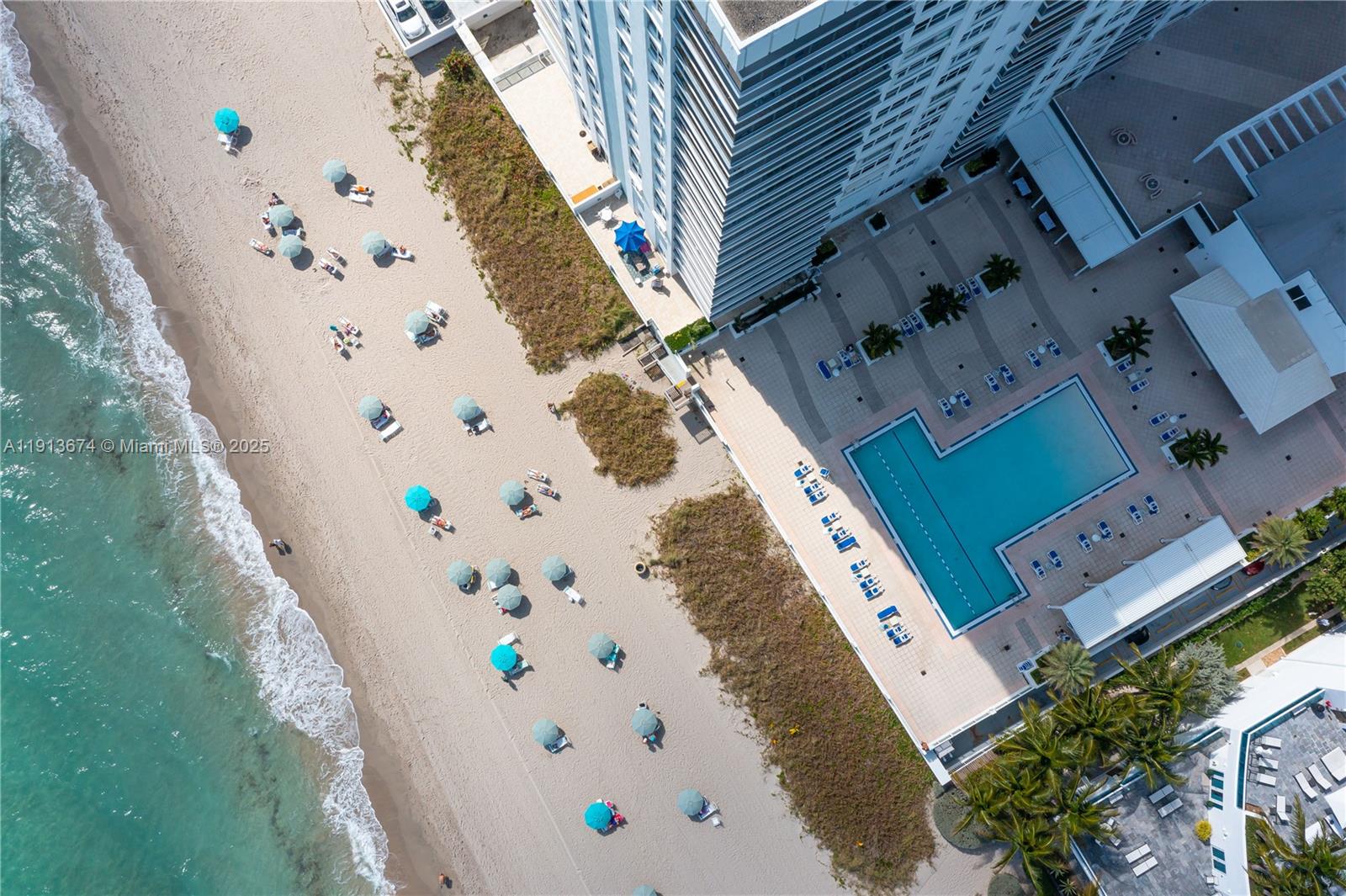 AQUARIUS CONDO - Residential