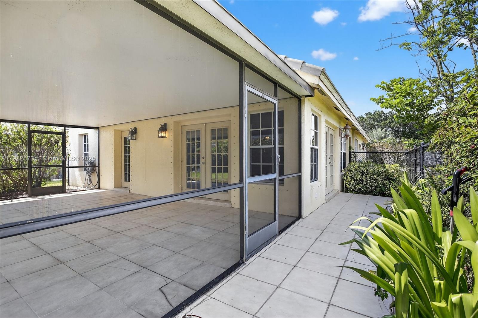 FOREST RIDGE CLUSTER HOME - Residential