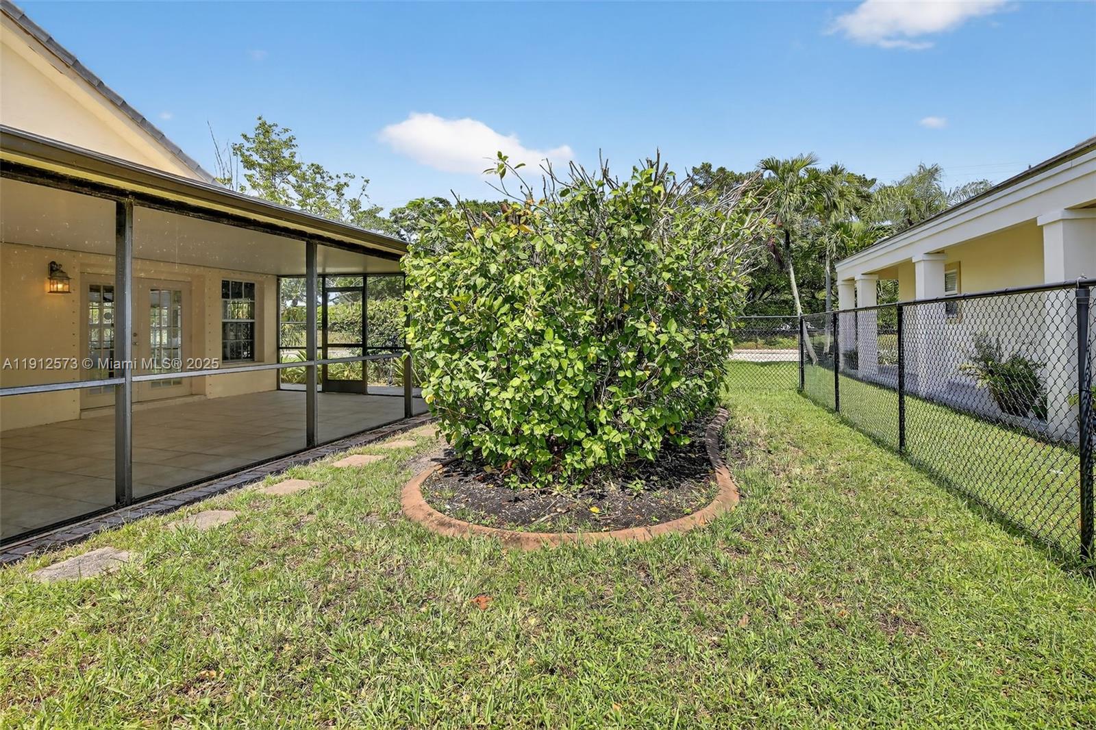 FOREST RIDGE CLUSTER HOME - Residential