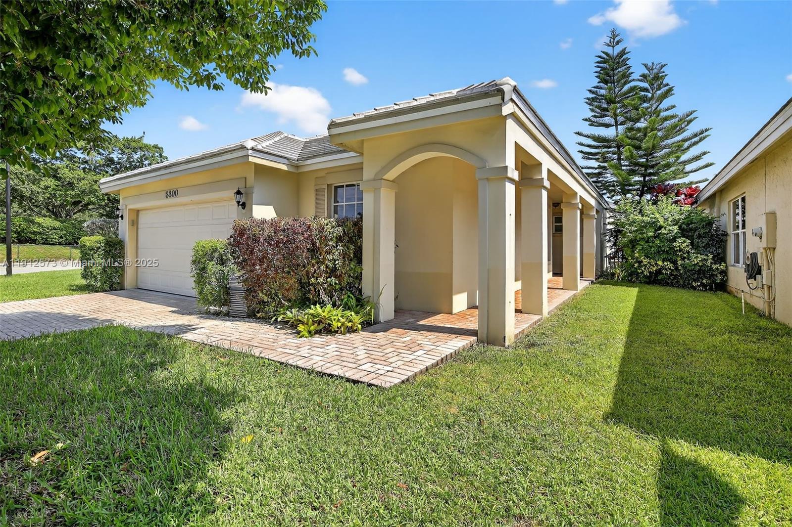 8800 Lake Park Cir N