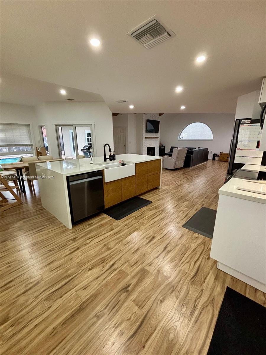 JACARANDA - Residential