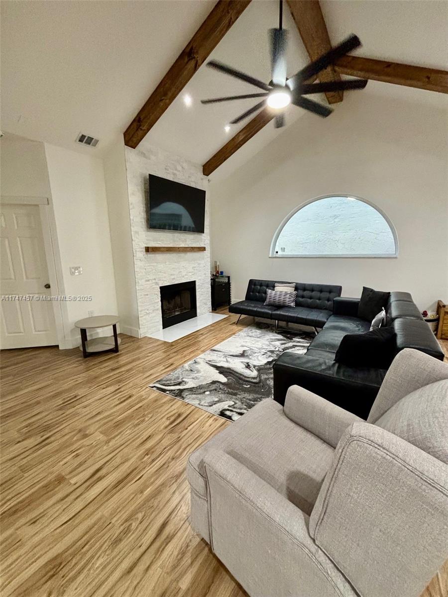 JACARANDA - Residential