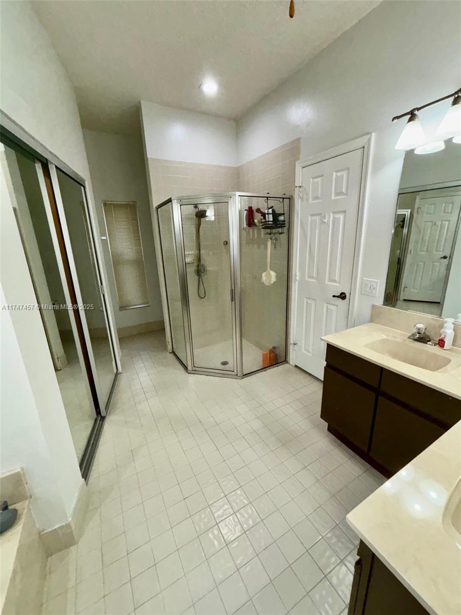 JACARANDA - Residential