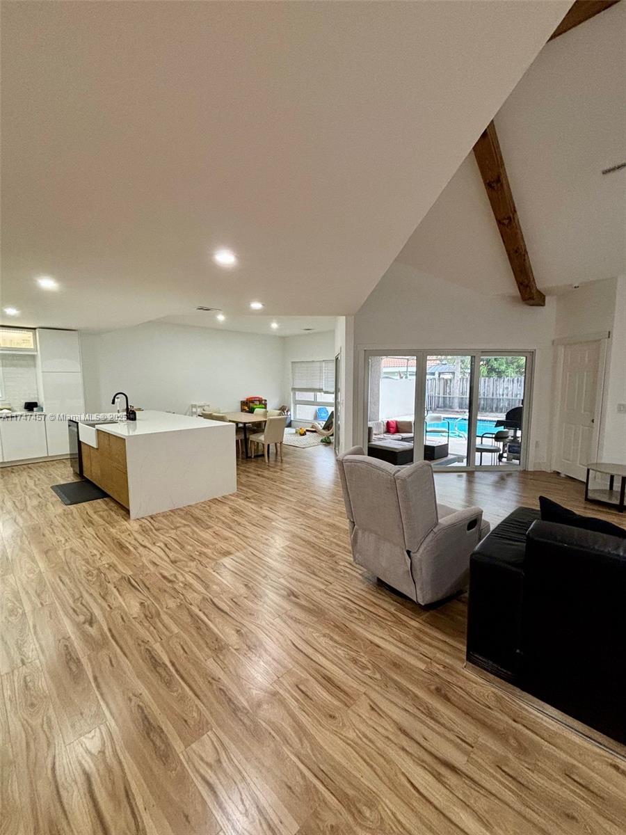 JACARANDA - Residential