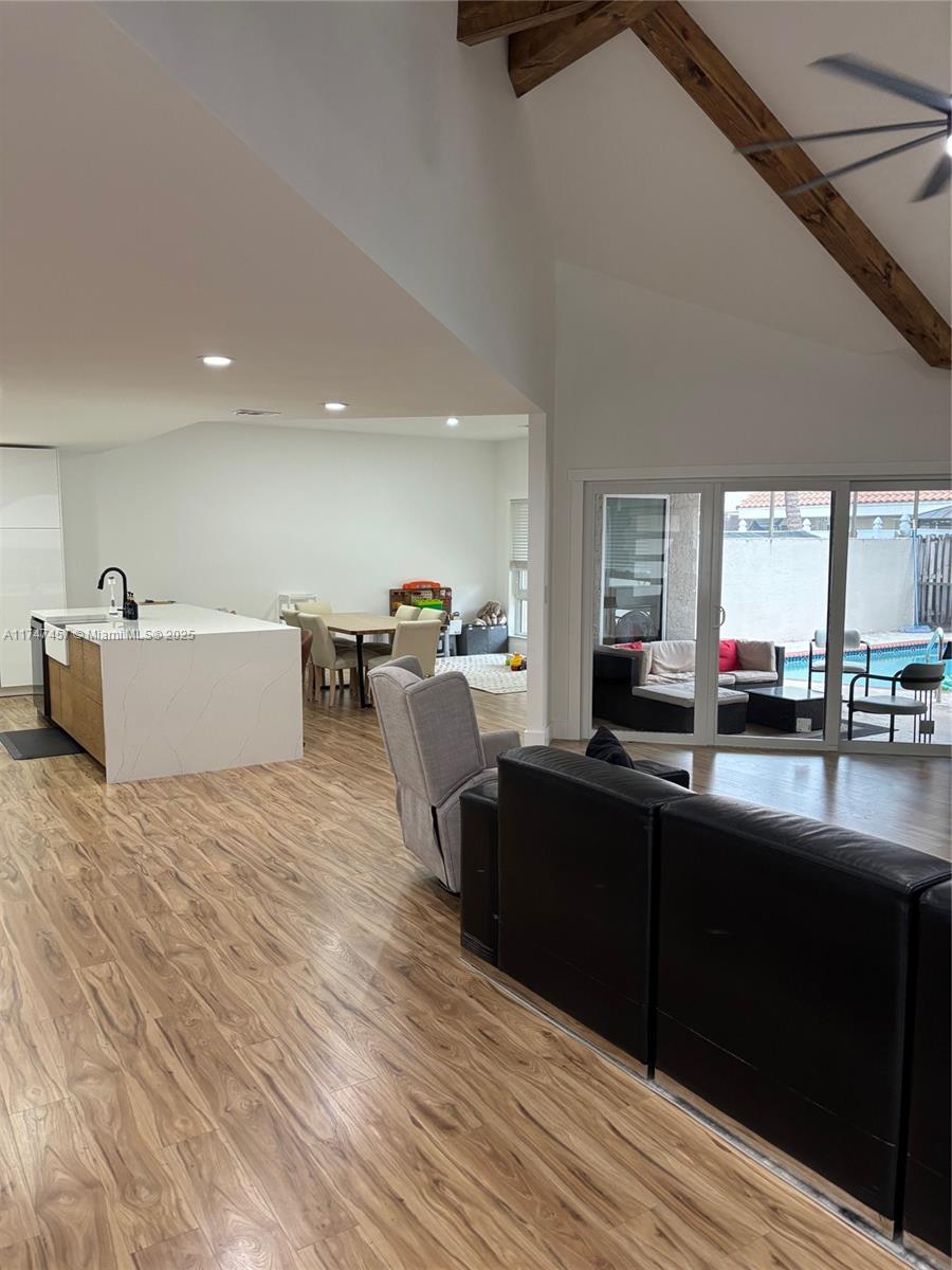 JACARANDA - Residential