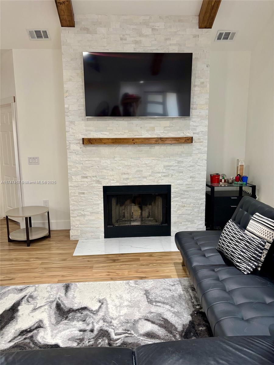 JACARANDA - Residential