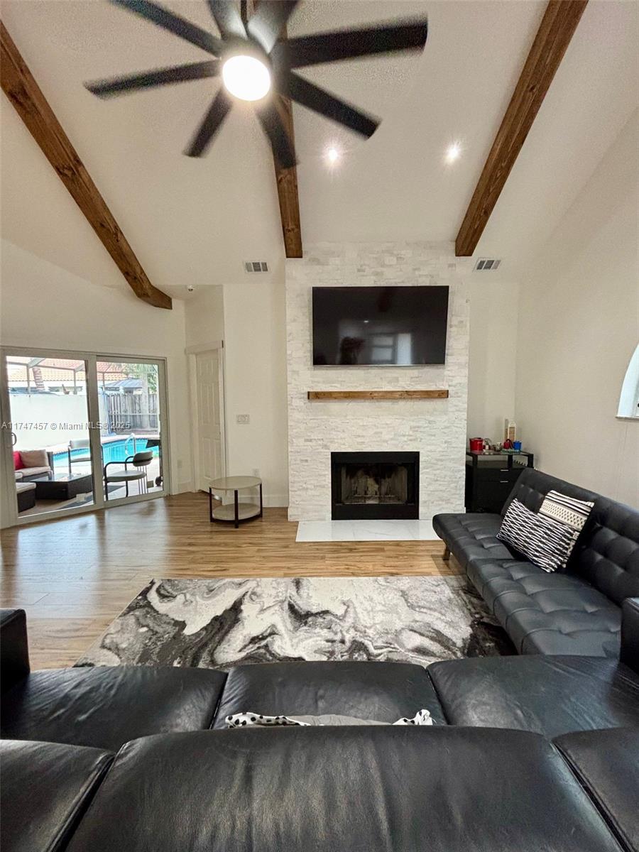 JACARANDA - Residential