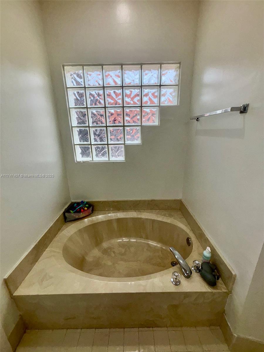 JACARANDA - Residential