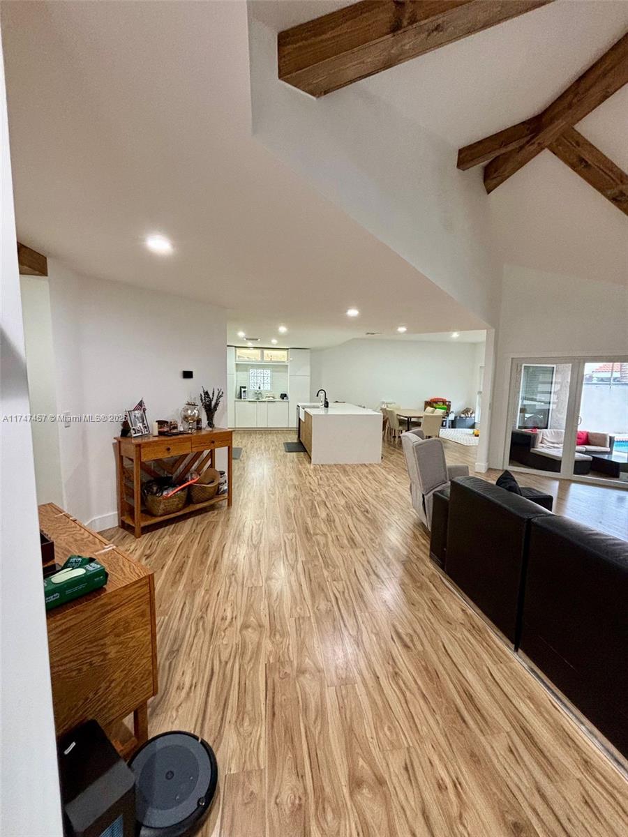 JACARANDA - Residential