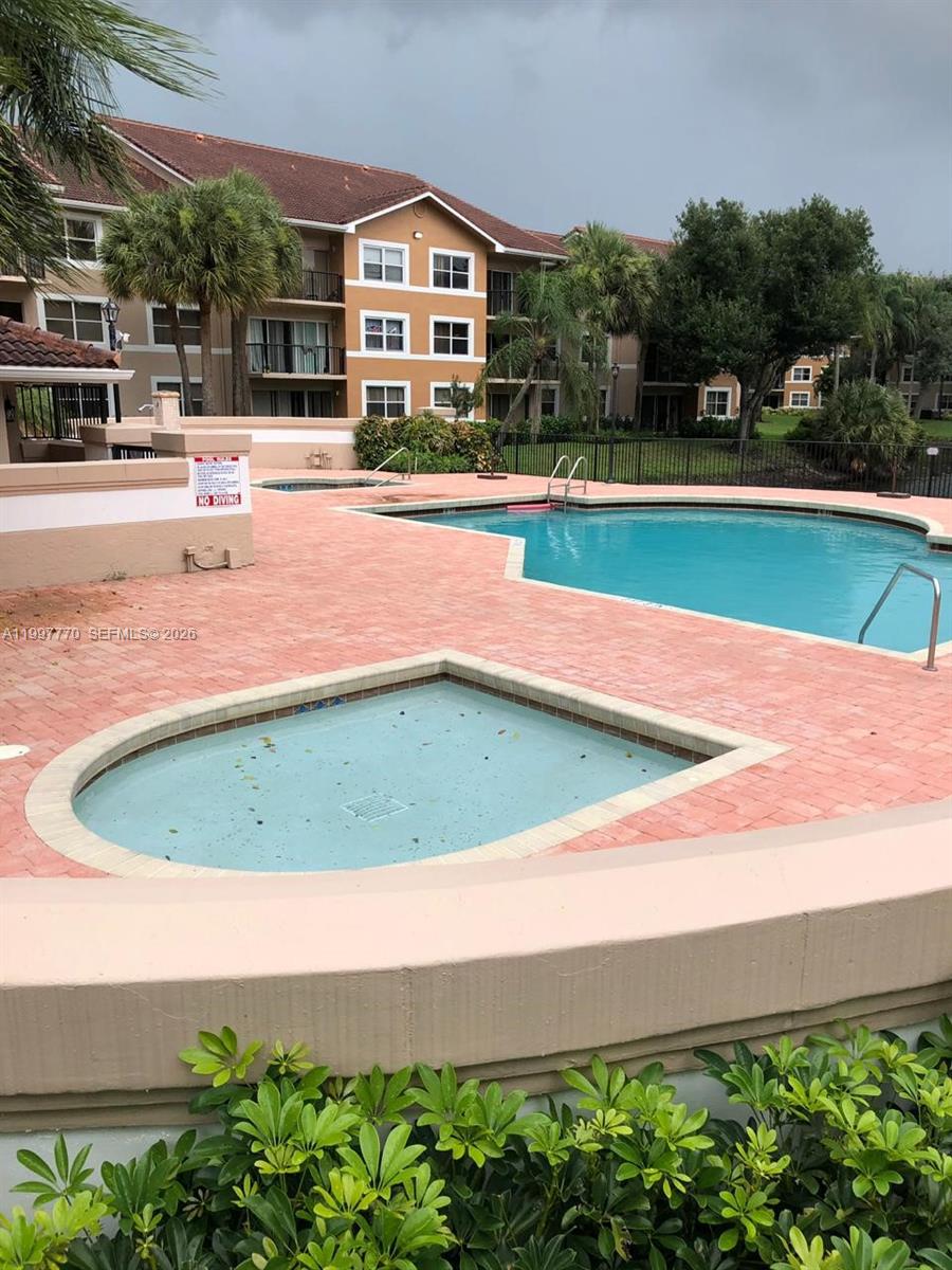 EDGEWATER CONDO - Residential Lease