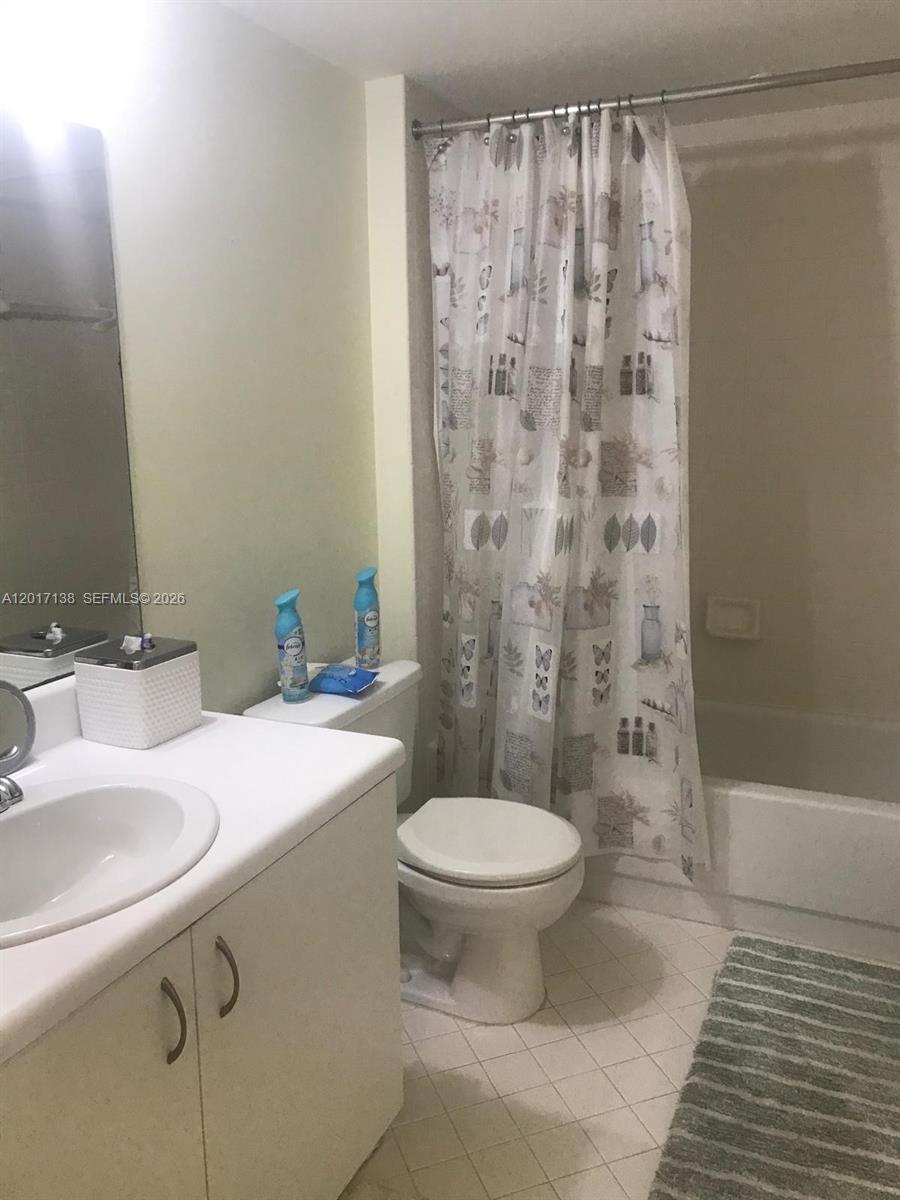 SUFFOLK AT CENTURY VILLAG - Residential
