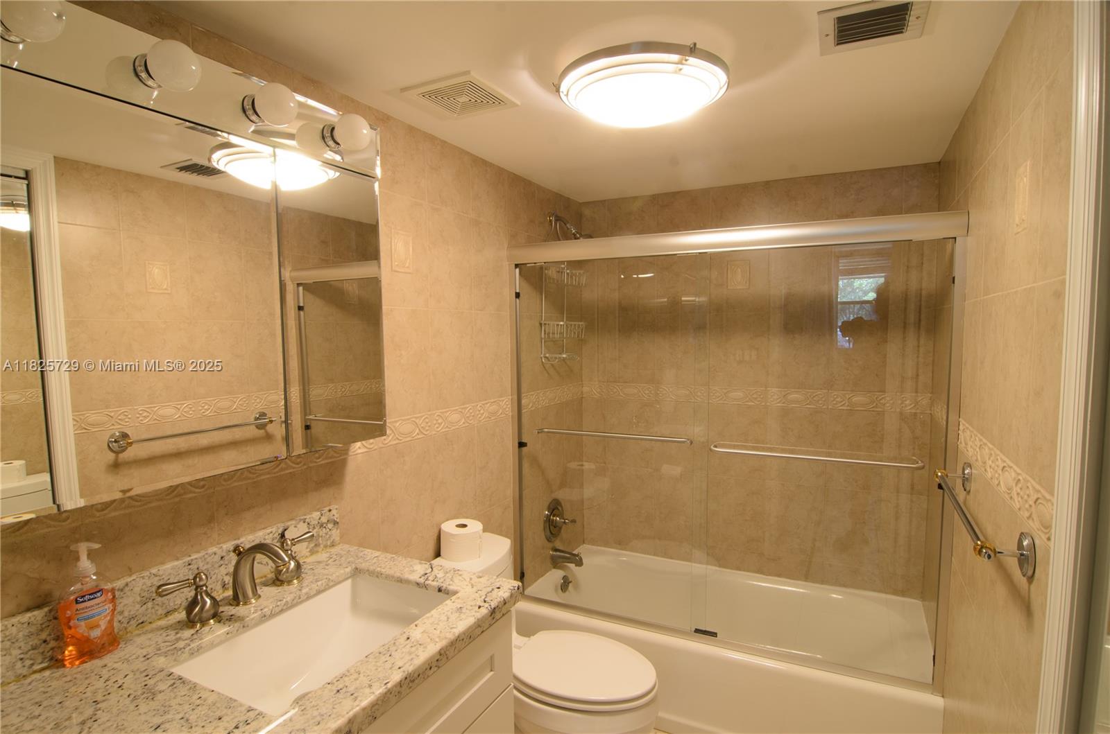 9420 Poinciana Pl 115, Davie, FL, 33324/$230,000 4 9420 Poinciana Pl 115