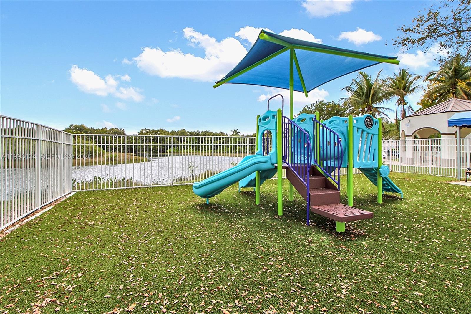 COURTYARDS TWO CONDO - Residential