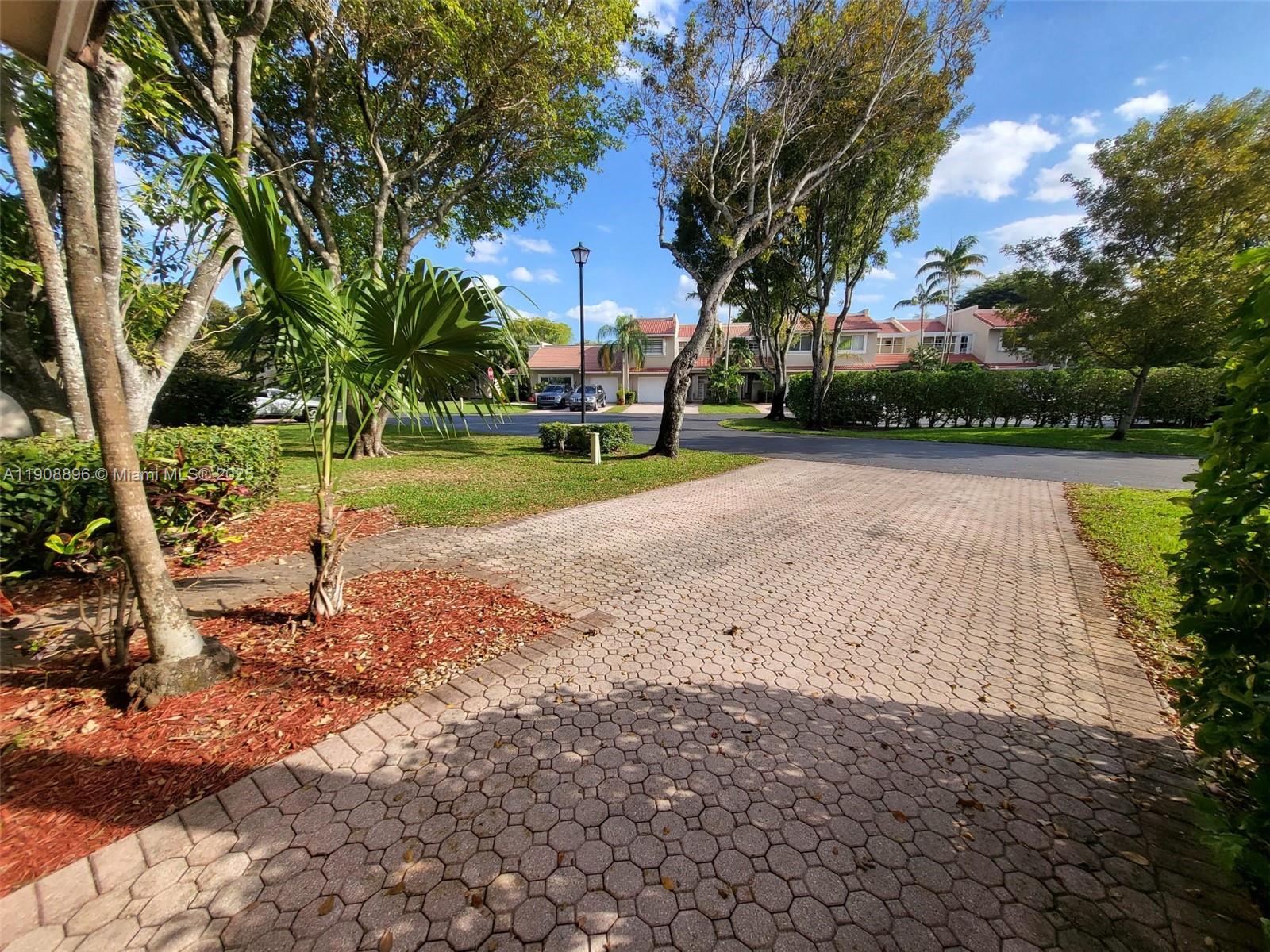 DORAL GREENS - Residential Lease