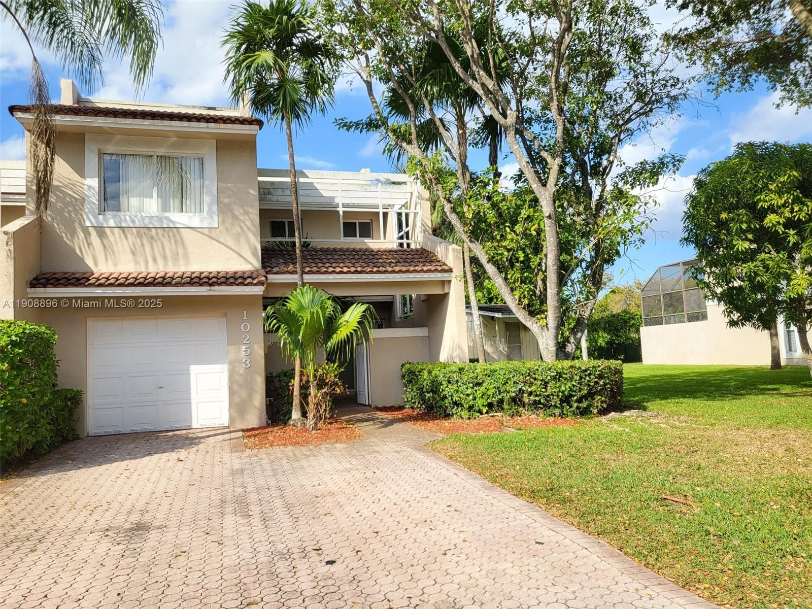 DORAL GREENS - Residential Lease