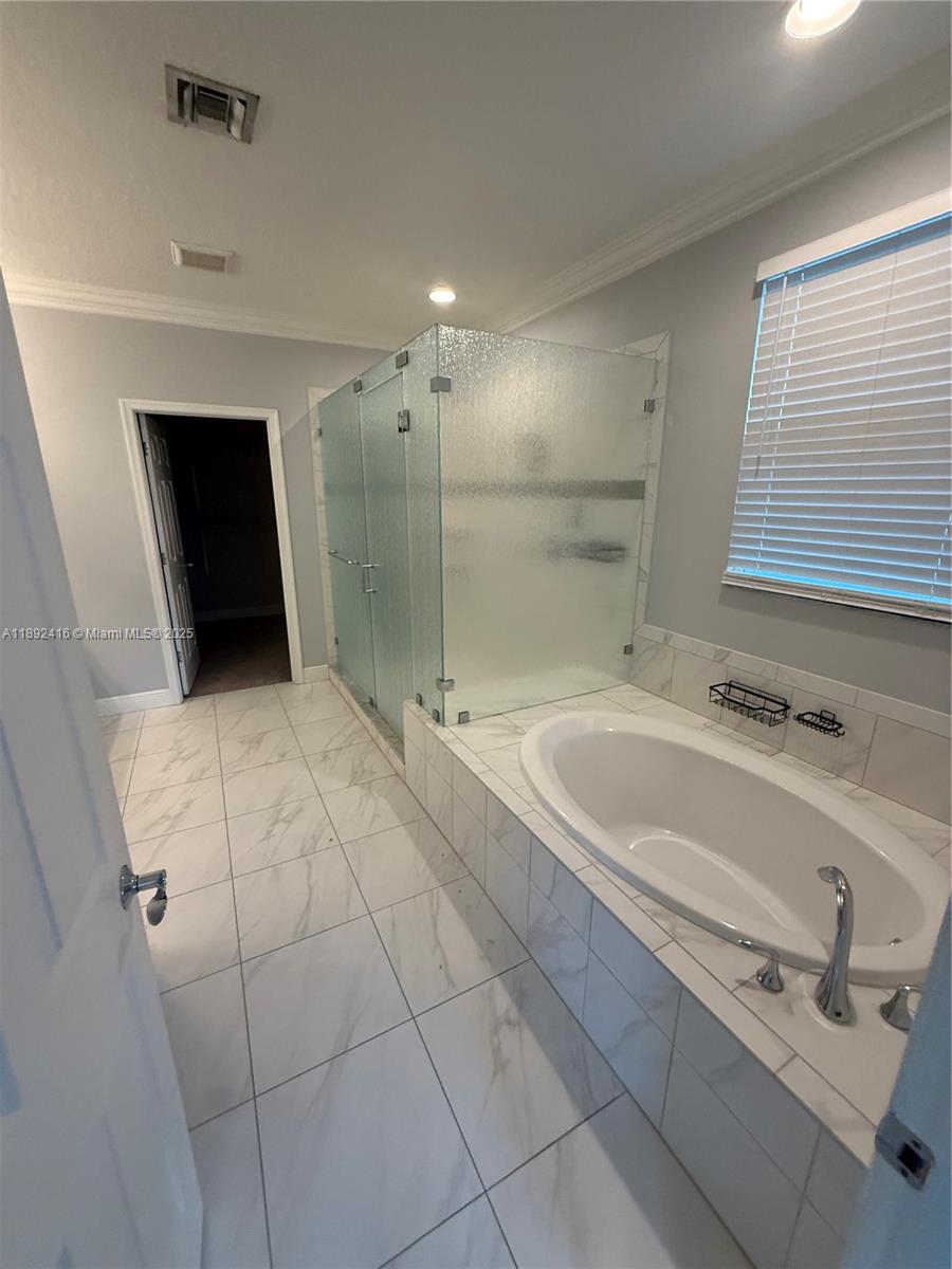 VIZCAYA FALLS PLAT 1 - Residential Lease