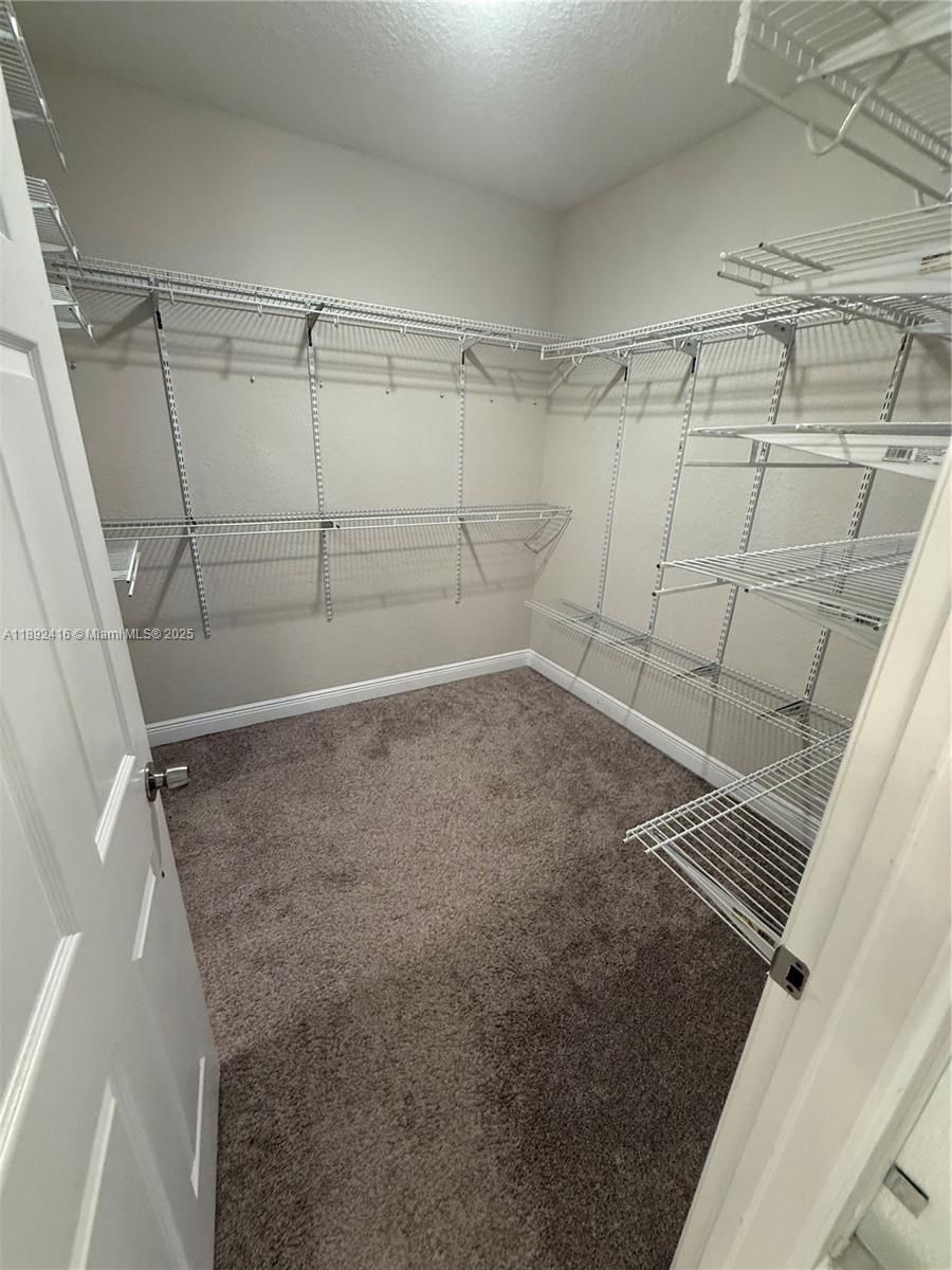 VIZCAYA FALLS PLAT 1 - Residential Lease