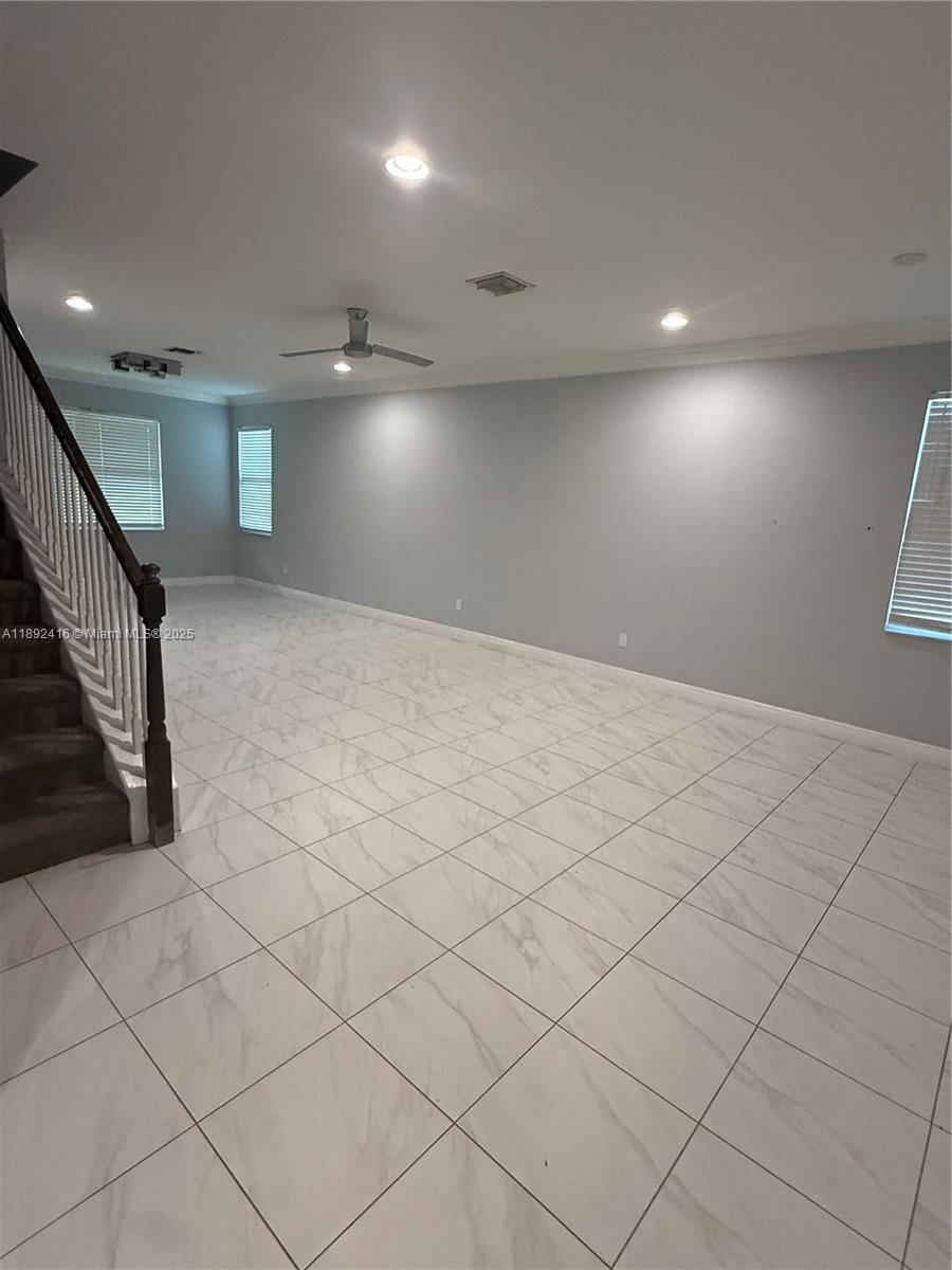 VIZCAYA FALLS PLAT 1 - Residential Lease