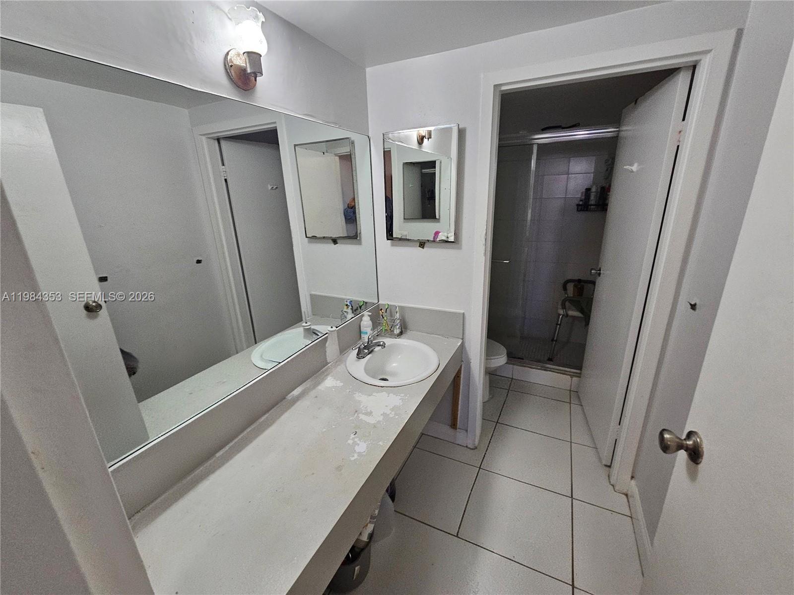 GREENGLADES CONDO II - Residential Lease