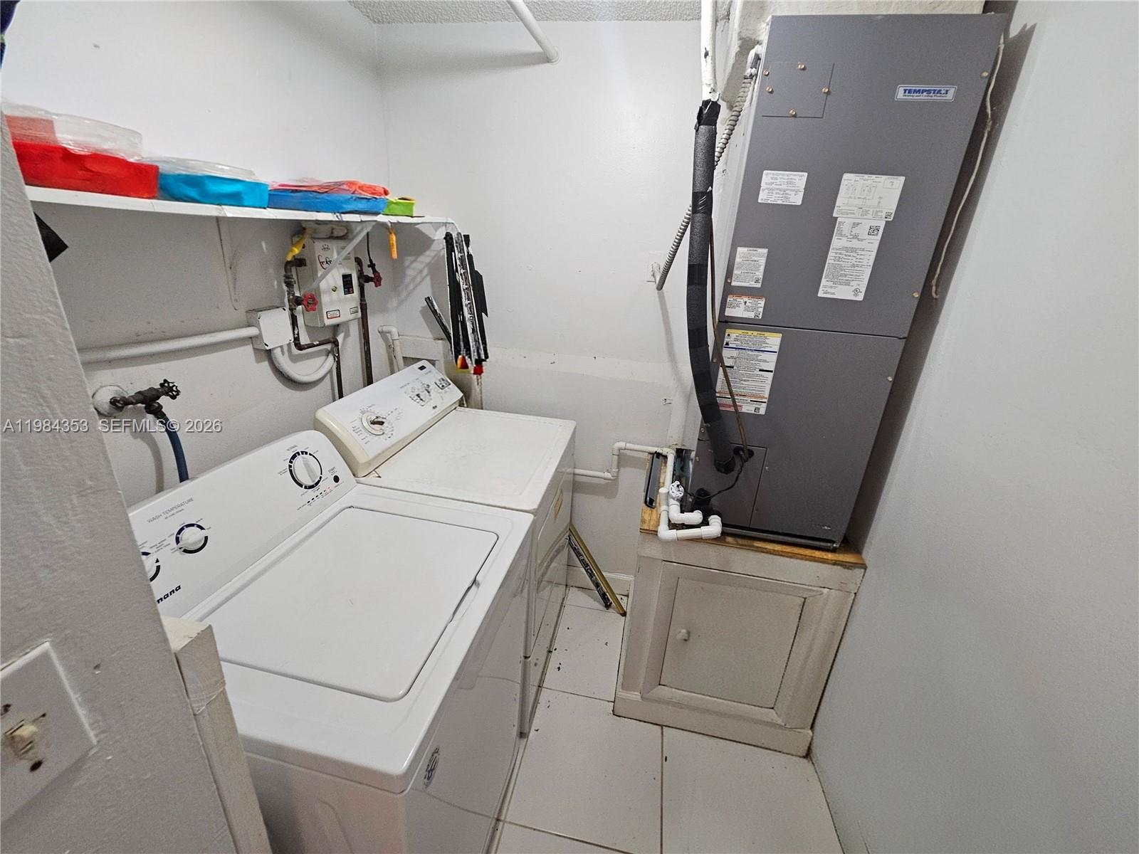 GREENGLADES CONDO II - Residential Lease