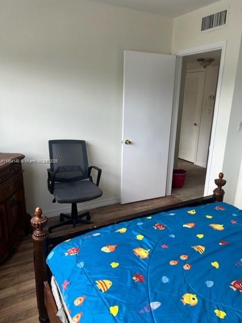 HAMPTON COURT CONDO - Residential