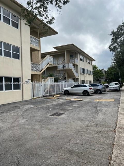 MOTIVATED SELLER. INVESTORS WELCOME. RENT FROM 1ST DAY. ALREADY RENTED FOR $2200.
THE TENANT LIVES 2ND YEAR. THE LEASE HAS JUST STARTED. LARGE 2 BEDROOM 1 BATH . 2ND FLOOR UNIT, COMPLETELY REMODELED. WALKING DISTANCE TO HOLLYWOOD'S FAMOUS DOWNTOWN RESTAURANTS & NIGHT LIFE. ASSESSMENT WILL START FROM THE NEW YEAR. PLEASE CALL TO
THE REALTOR FOR DETAILS. $50K BELLOW THE MARKET.