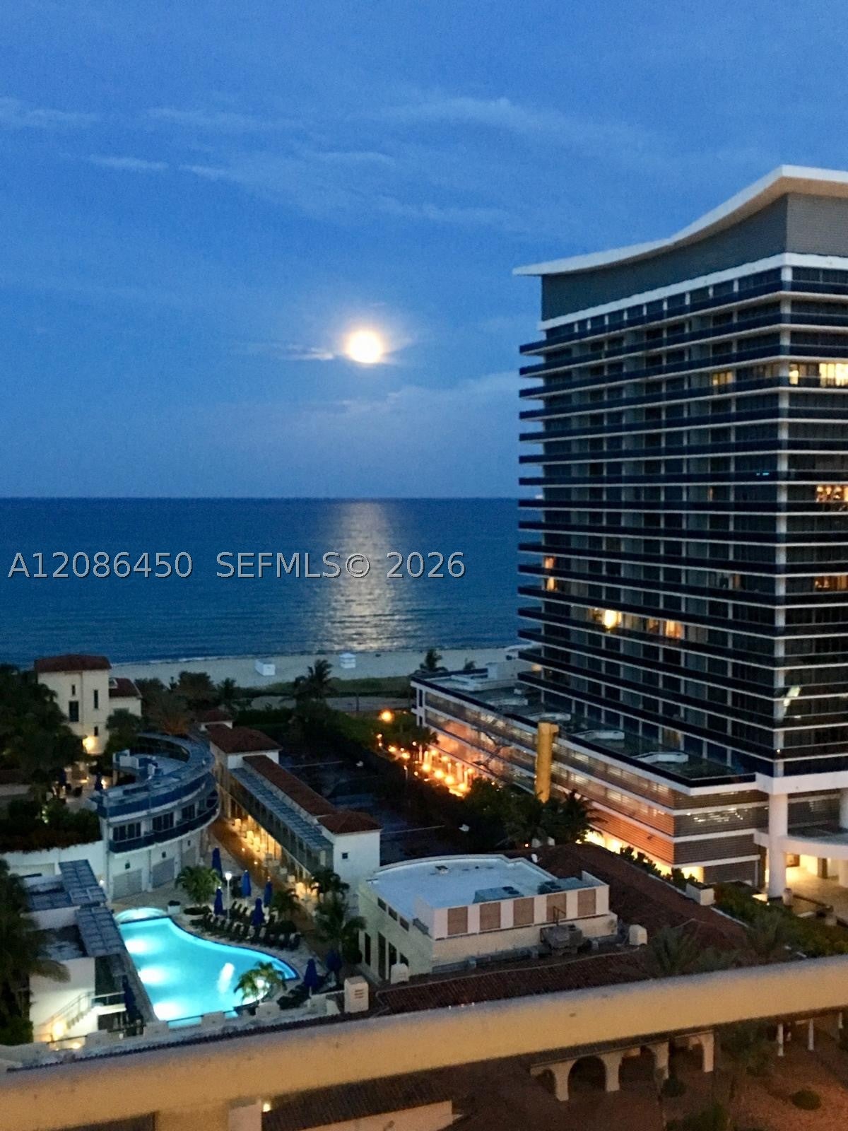 5900 Collins Ave 1606