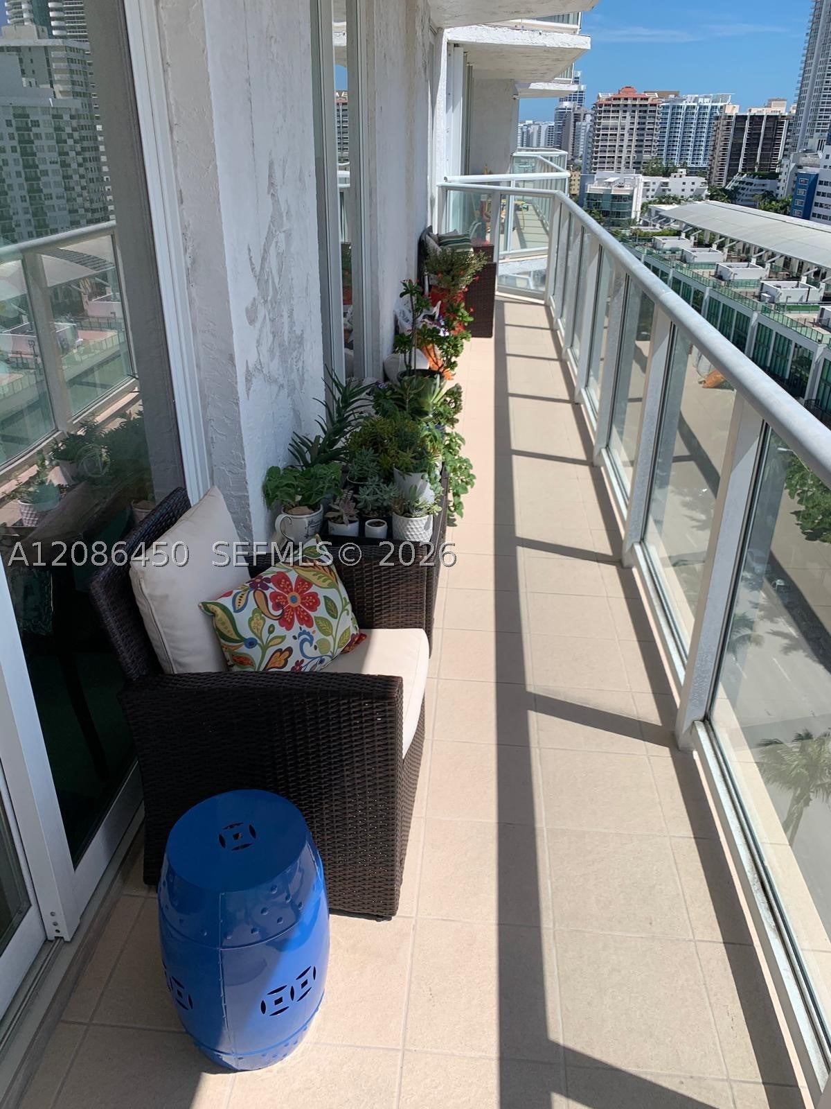 5900 Collins Ave 1606
