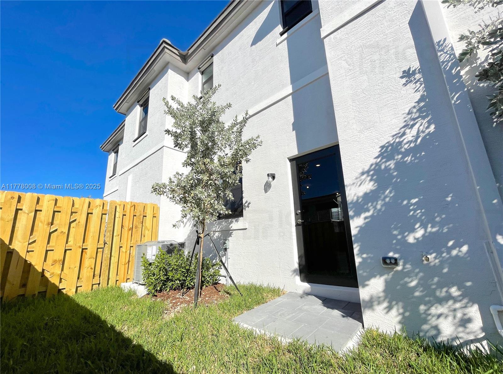 RIVERSIDE NO 2 - Residential