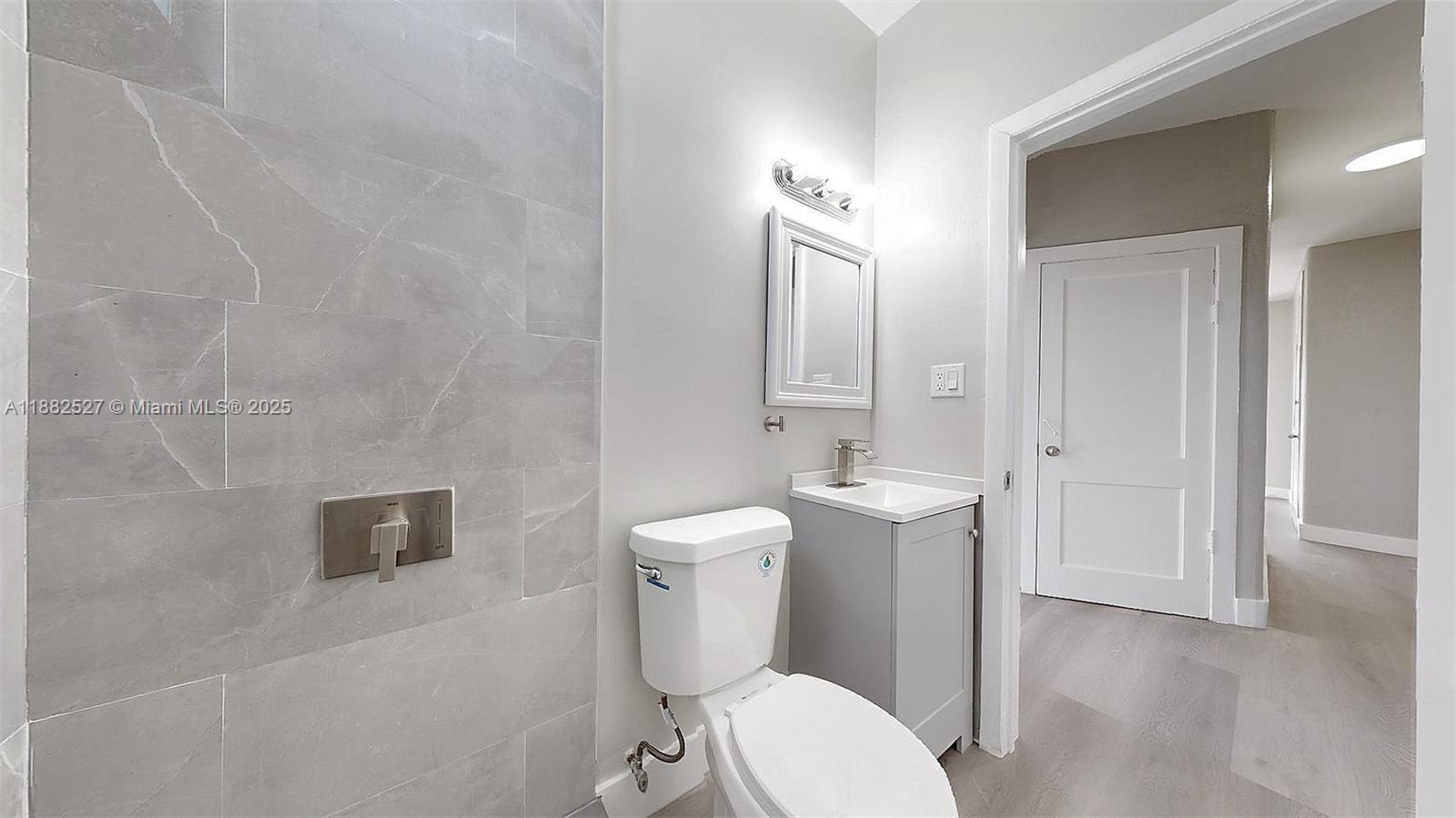 PORTLAND PLACE - Residential Lease
