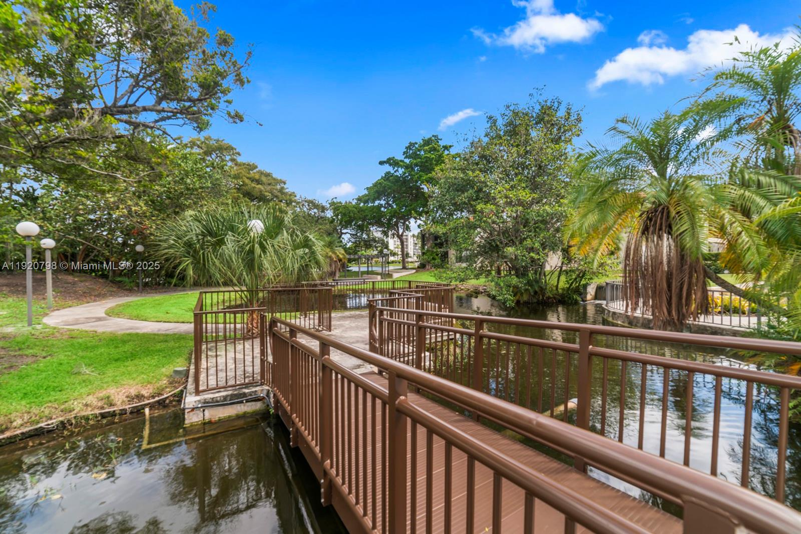 CYPRESS BEND I-A CONDO - Residential Lease