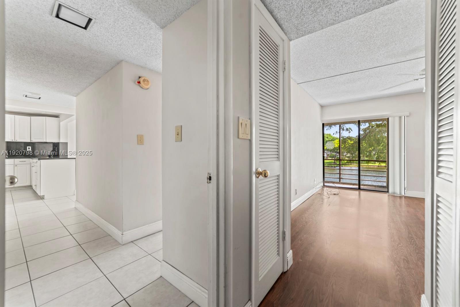 CYPRESS BEND I-A CONDO - Residential Lease