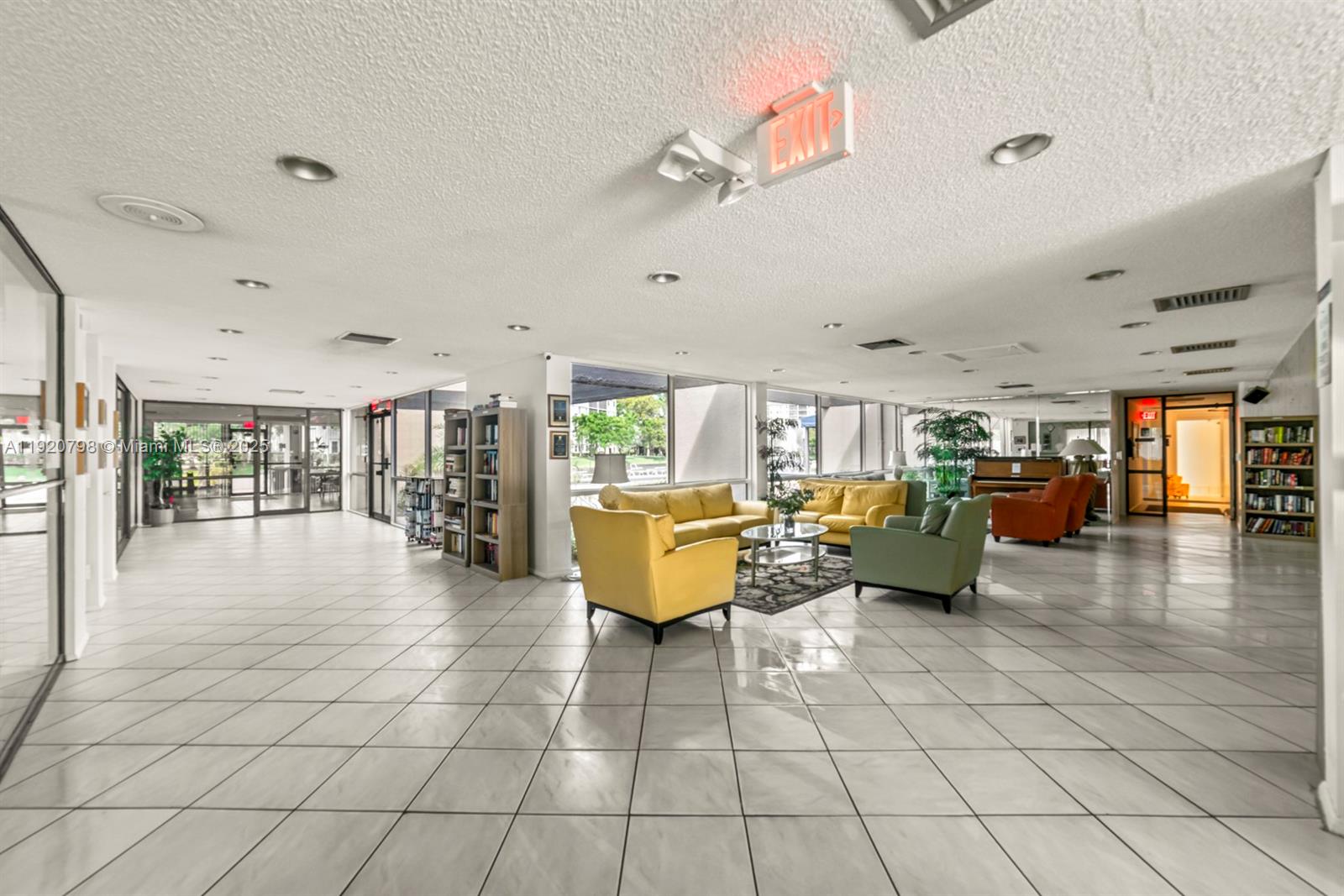 CYPRESS BEND I-A CONDO - Residential Lease