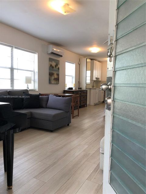 200 76th St 41 Miami Beach FL 33141